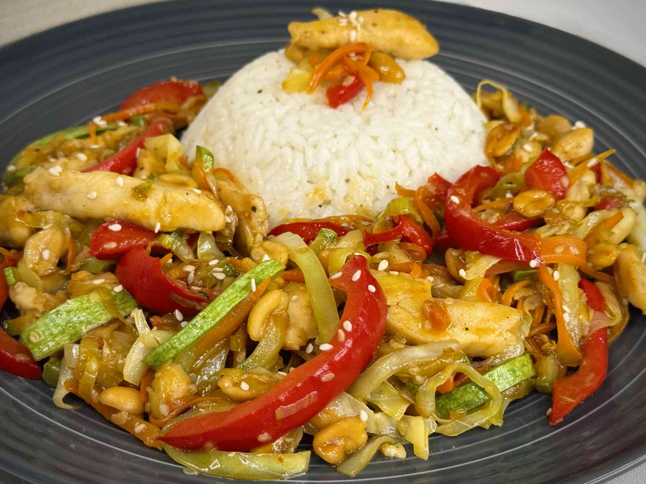 Piletina sa kikirikijem na kineski način – Recept