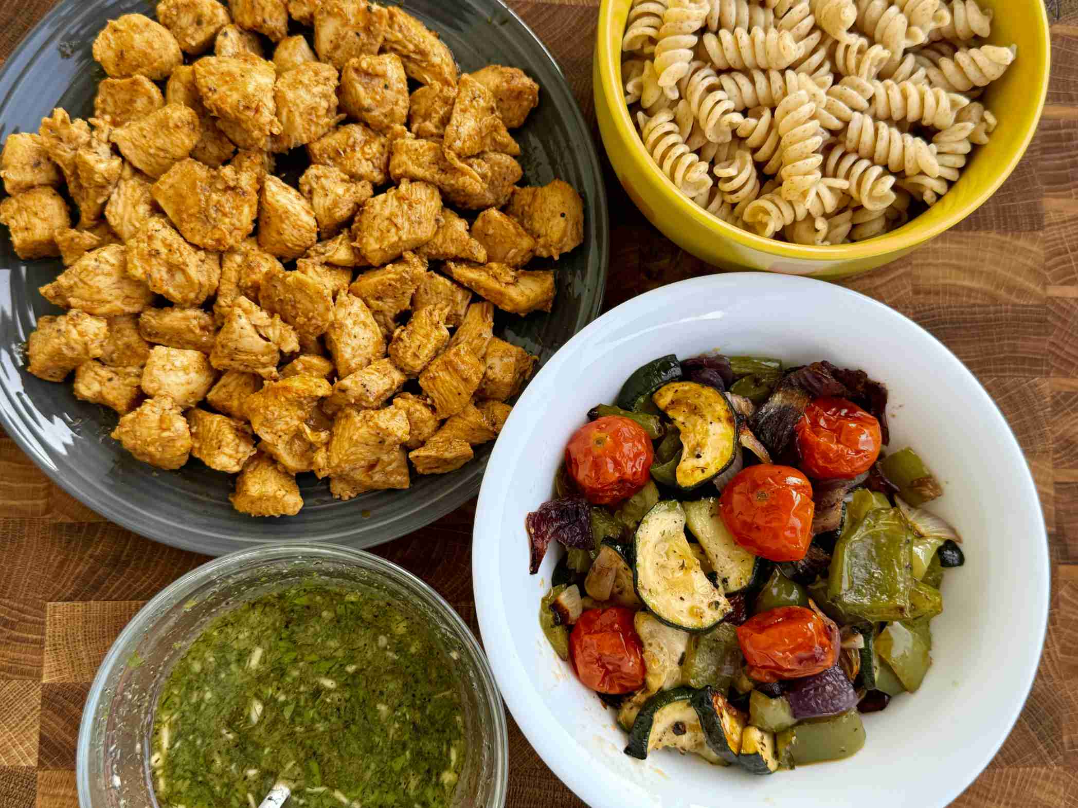 Pasta obrok salata sa povrćem