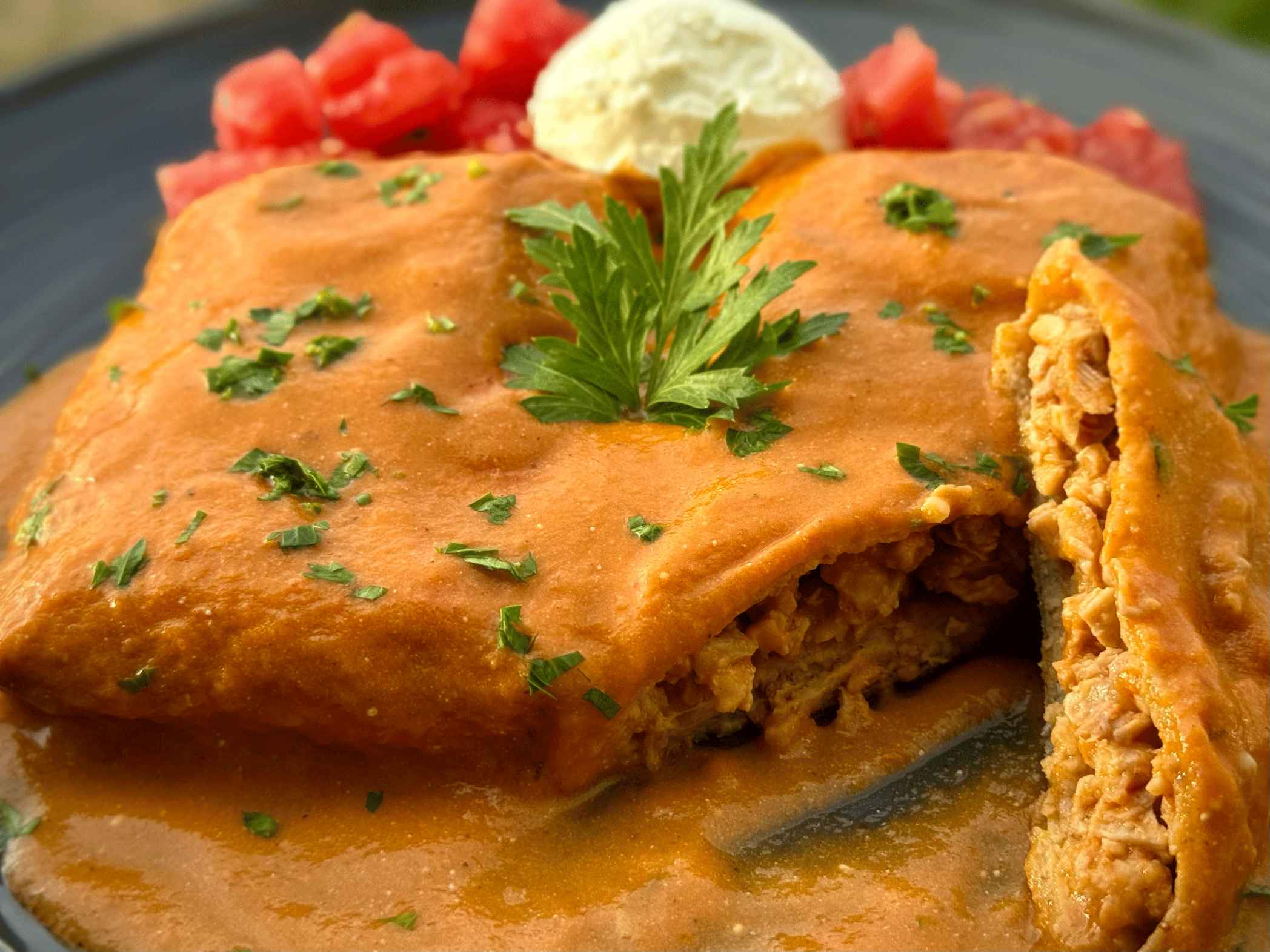 Recept za slane palačinke sa piletinom zapečene u sosu od povrća